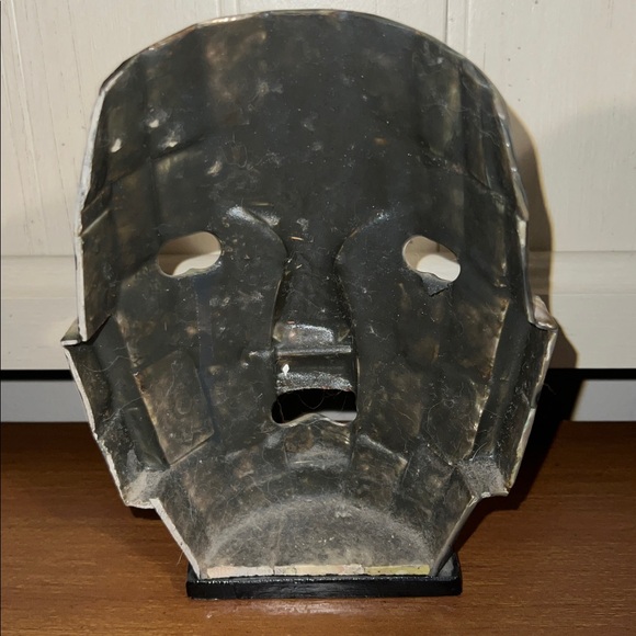 Abalone Pearl Mask Tabletop Decoration - Picture 2 of 2